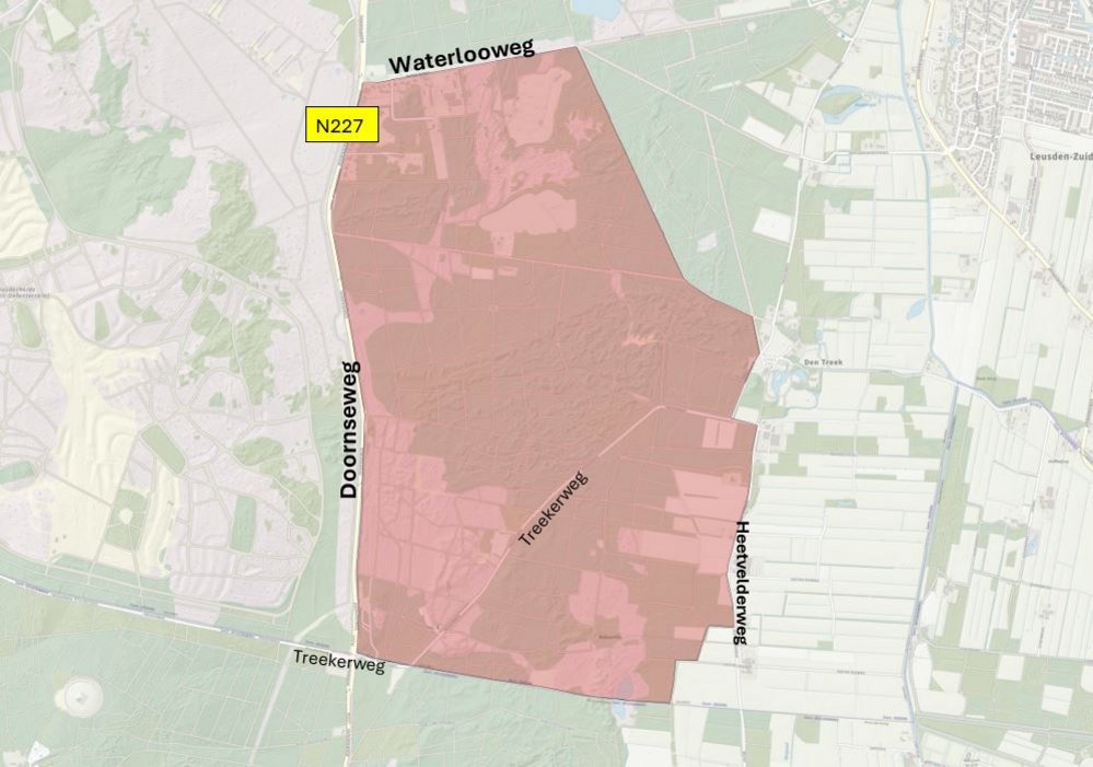 Kaart met in het rood het afgesloten gebied aangegeven. Het gebied tussen Waterlooweg, Doornseweg, Heetvelderweg en het onderste deel van Treekerweg tot Henschoten.
